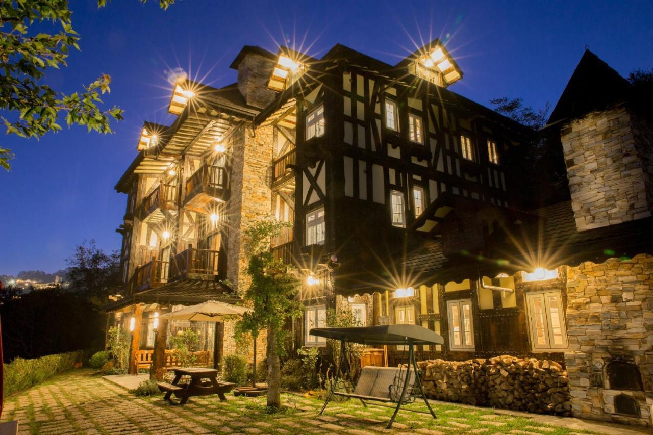 Black Forest Manor Renai Dış mekan fotoğraf