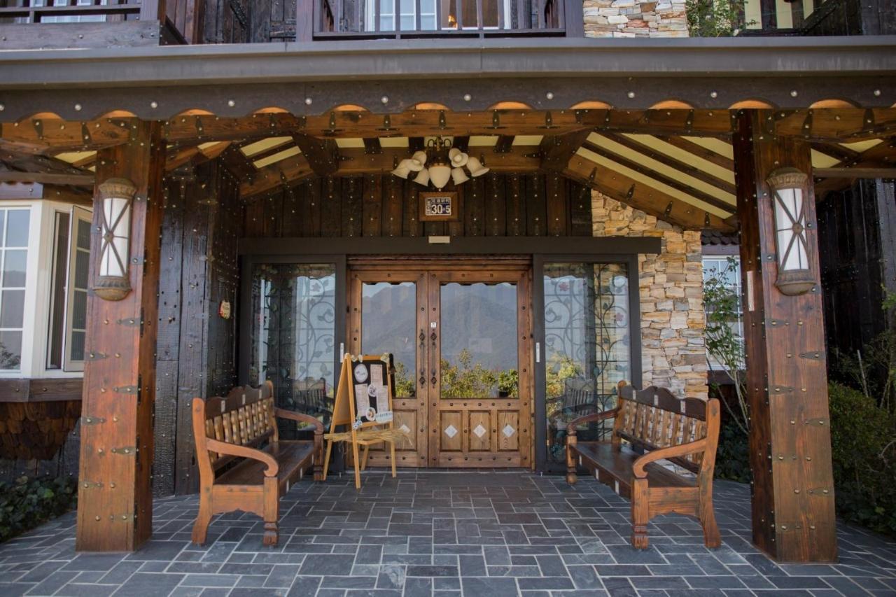 Black Forest Manor Renai Dış mekan fotoğraf